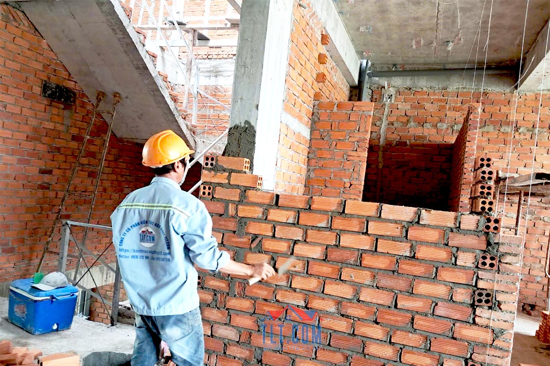 Xây dựng tường gạch