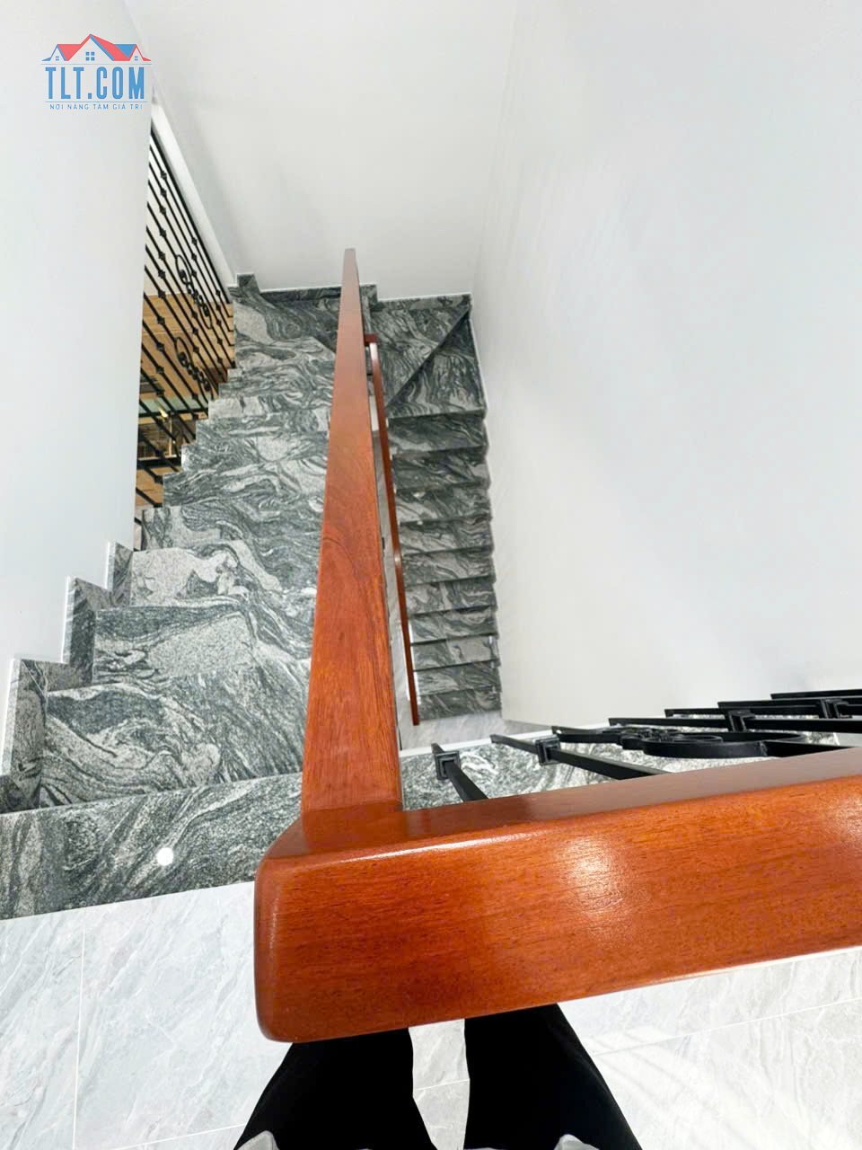 Thiết kế cầu thang trong nhà