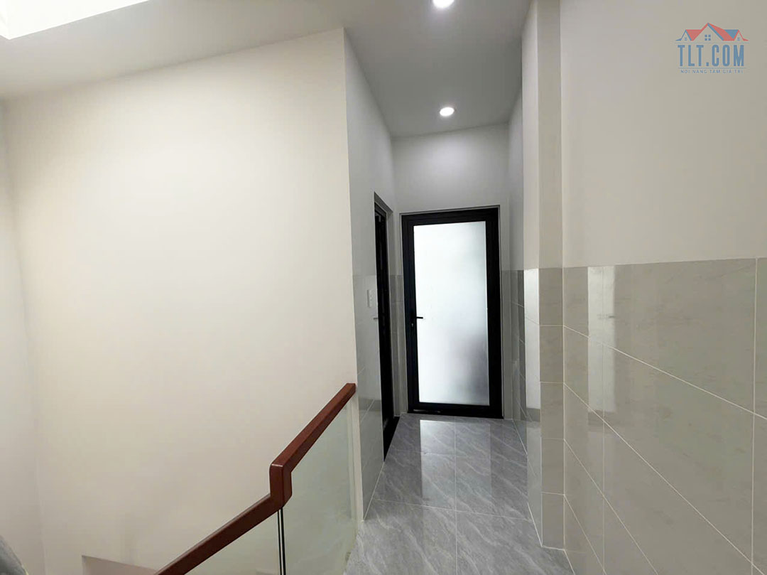 Không gian tầng 1