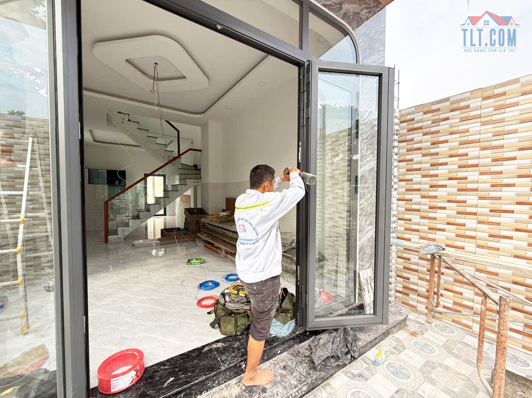 Thi công lắp đặt cửa