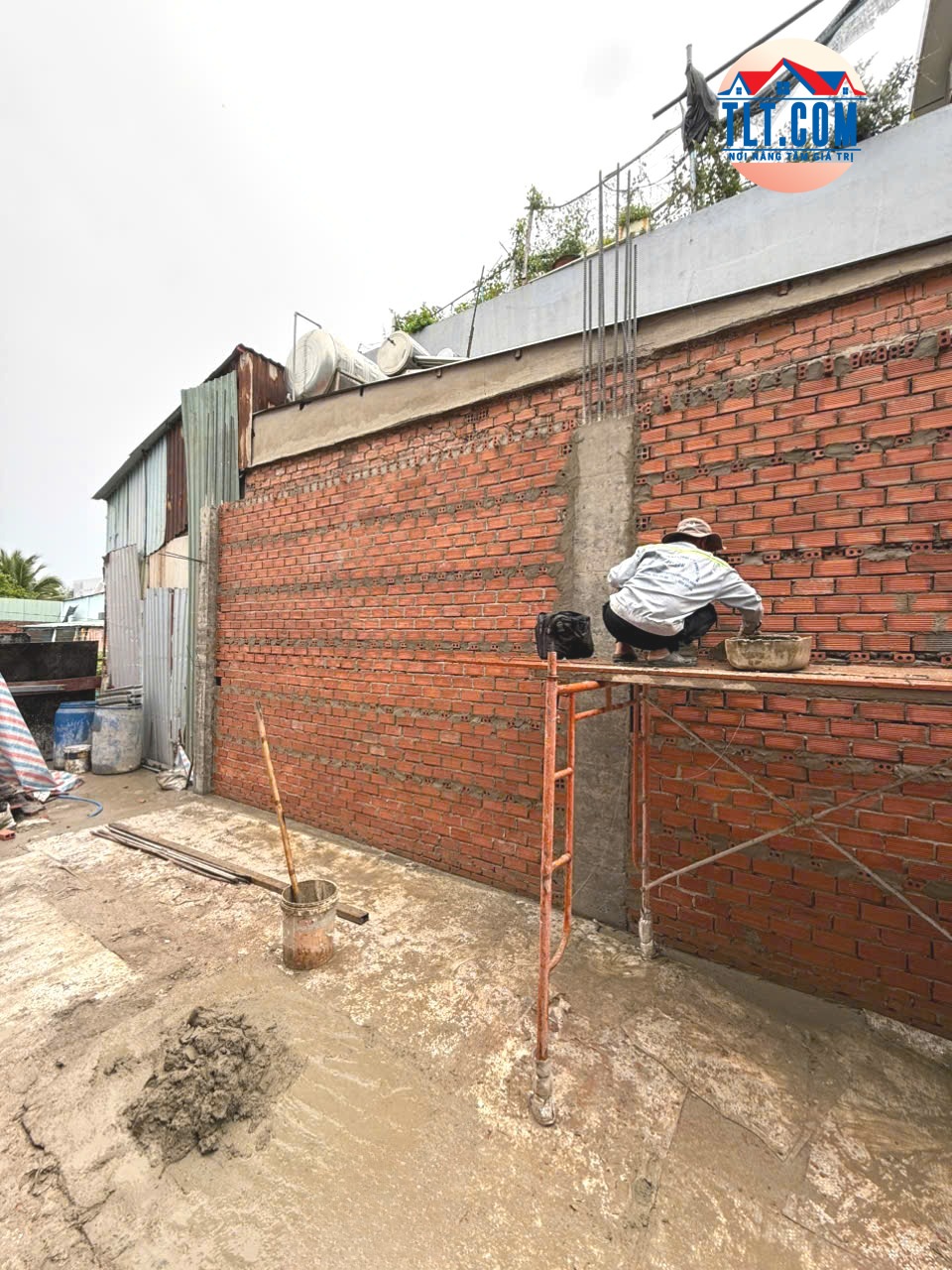 Thi công xây dựng tường