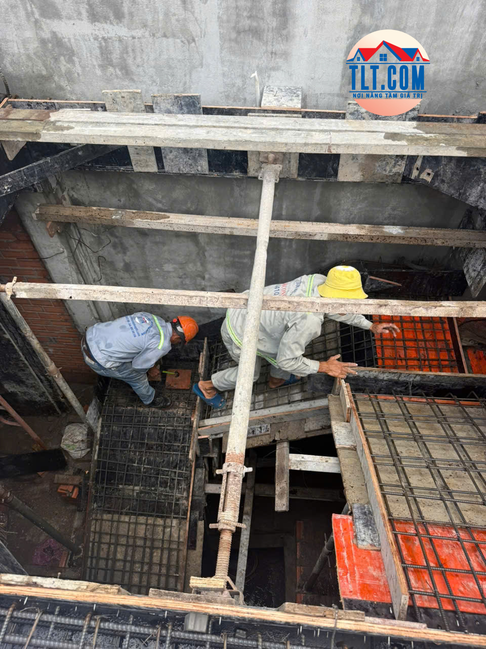 Xây dựng cầu thang