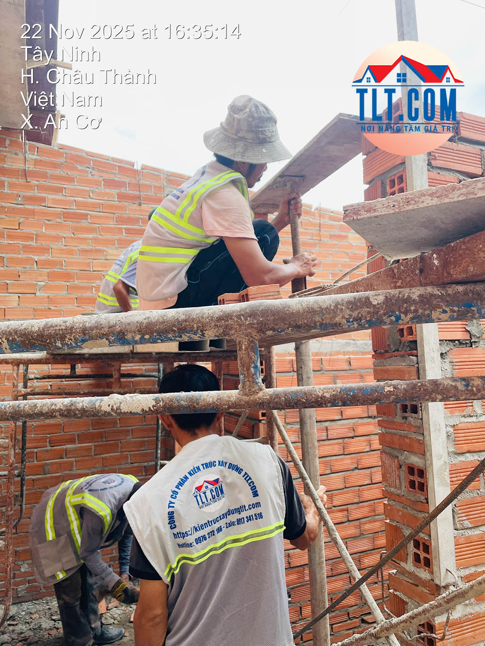 X&acirc;y nh&agrave; phần th&ocirc;