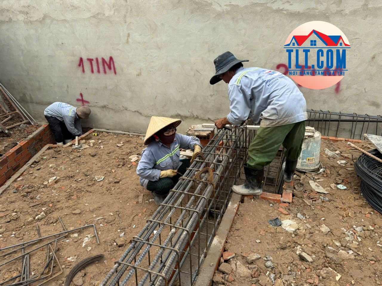 Thi c&ocirc;ng l&agrave;m m&oacute;ng