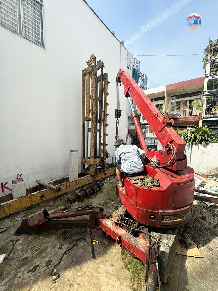 Thi công ép cọc làm móng