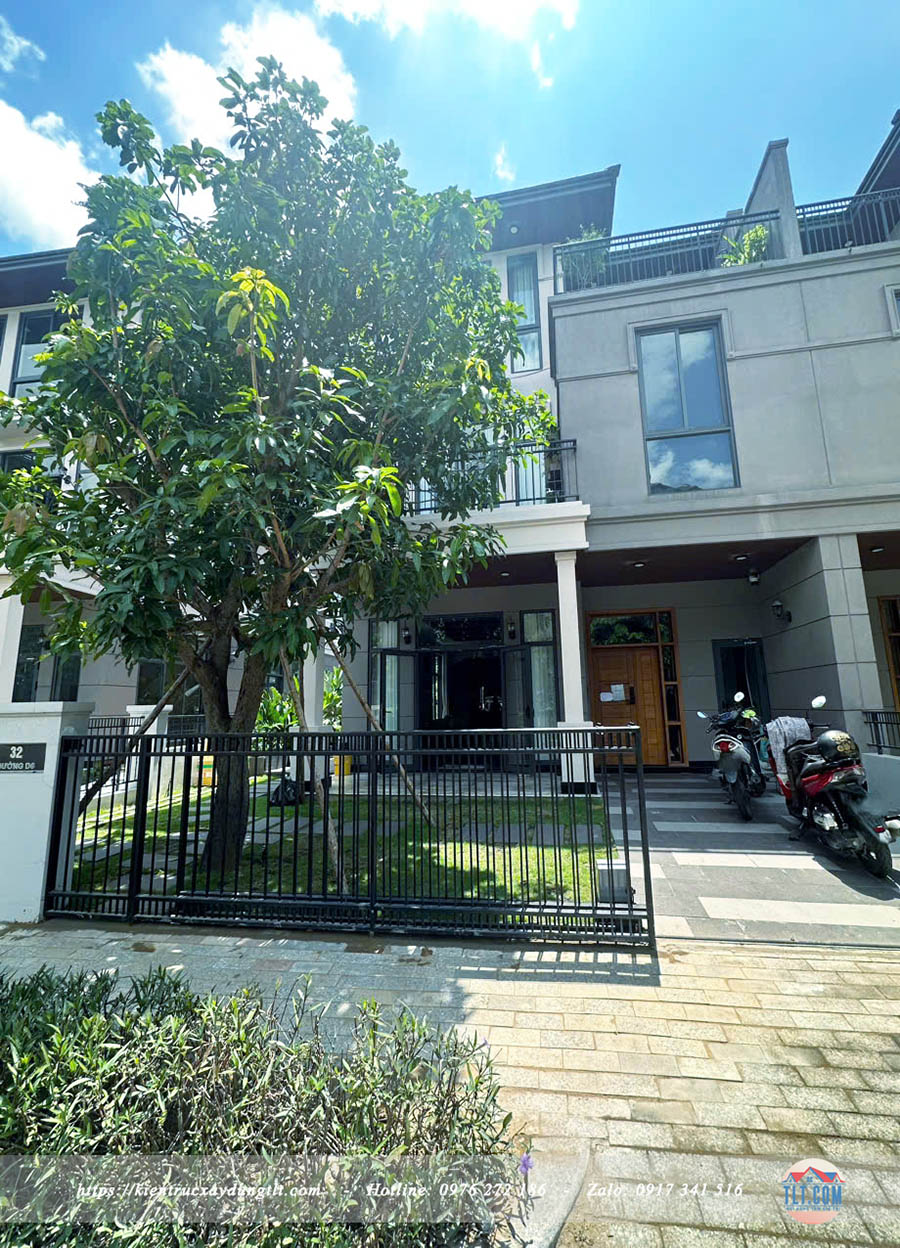 Hình mặt tiền của ngôi nhà