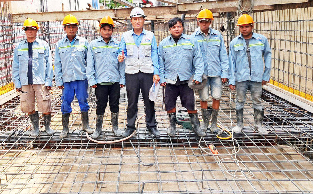 Đội ngũ thợ thi công lành nghề tại TLT