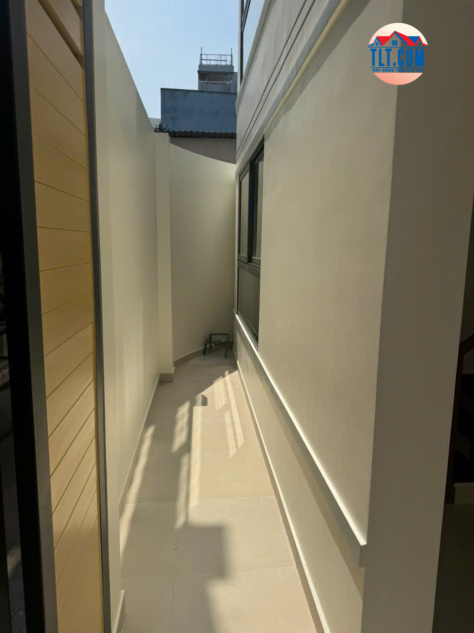 Không gian bên ngoài của ngôi nhà