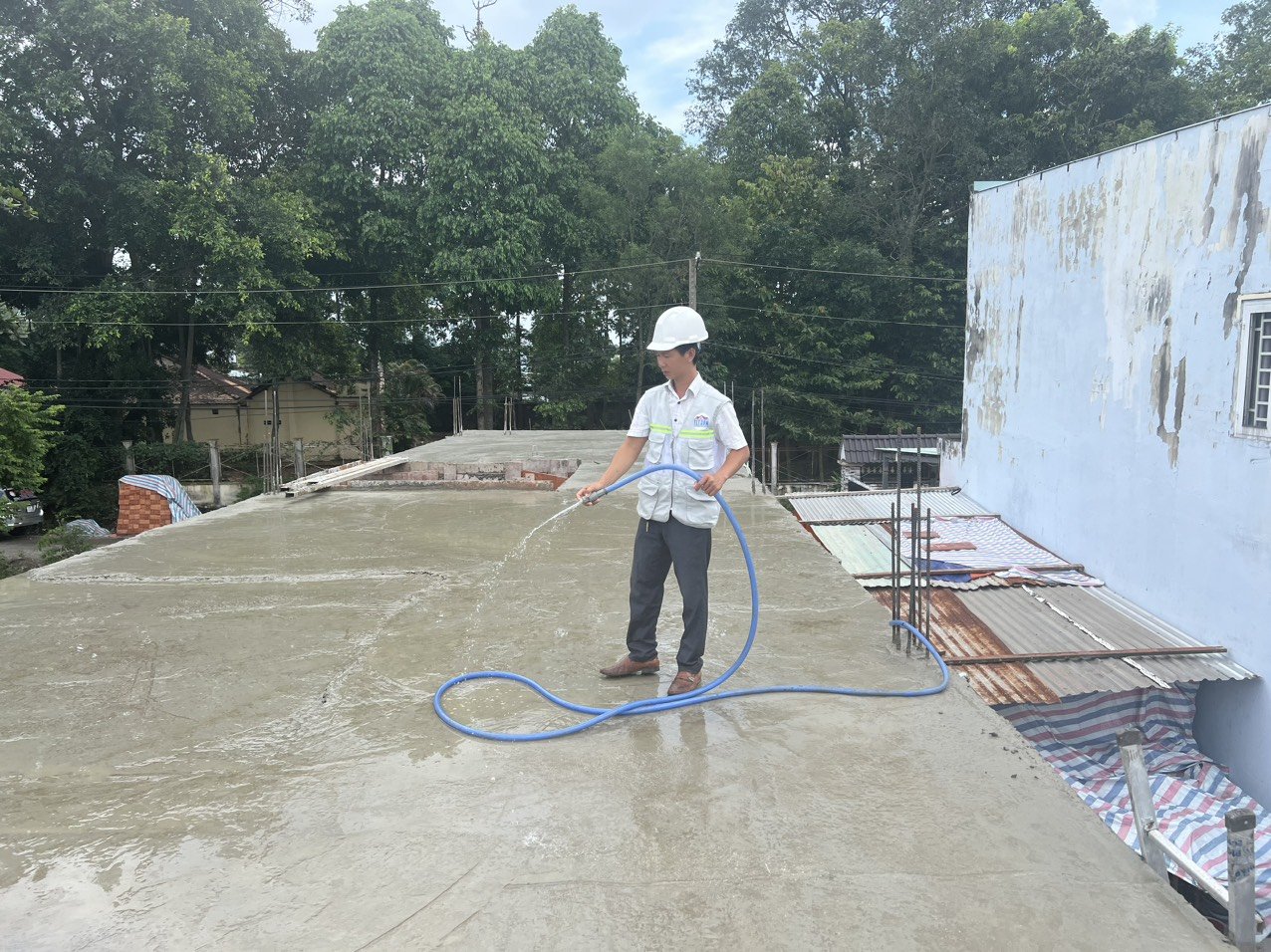 bảo dưỡng bê tông