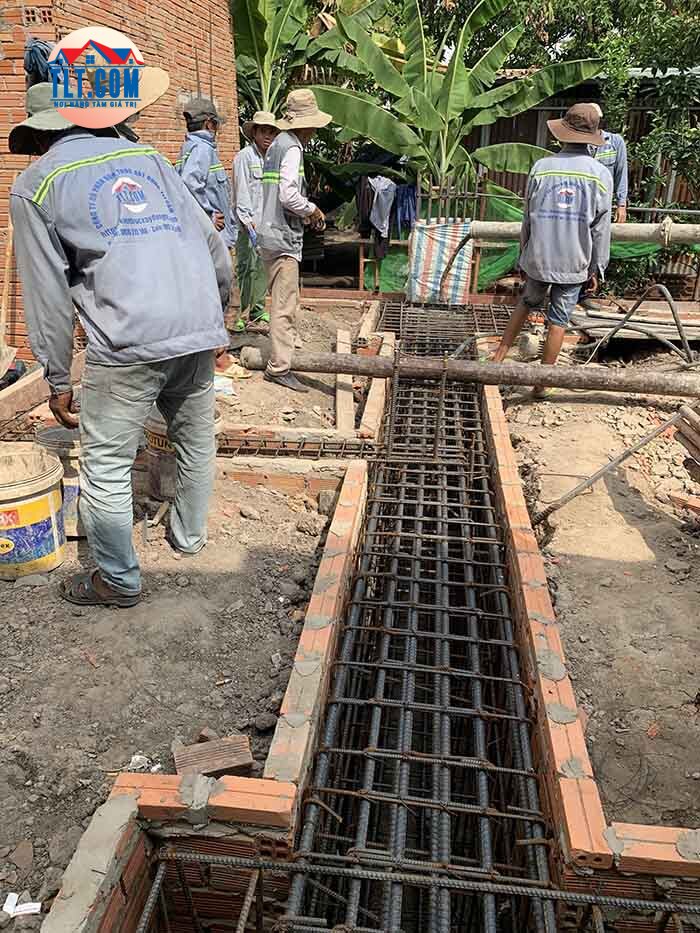 thợ thi c&ocirc;ng x&acirc;y nh&agrave; phần th&ocirc;