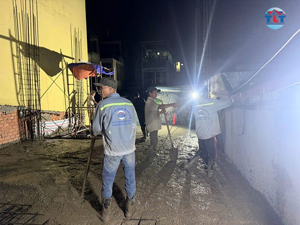 đổ b&ecirc; t&ocirc;ng