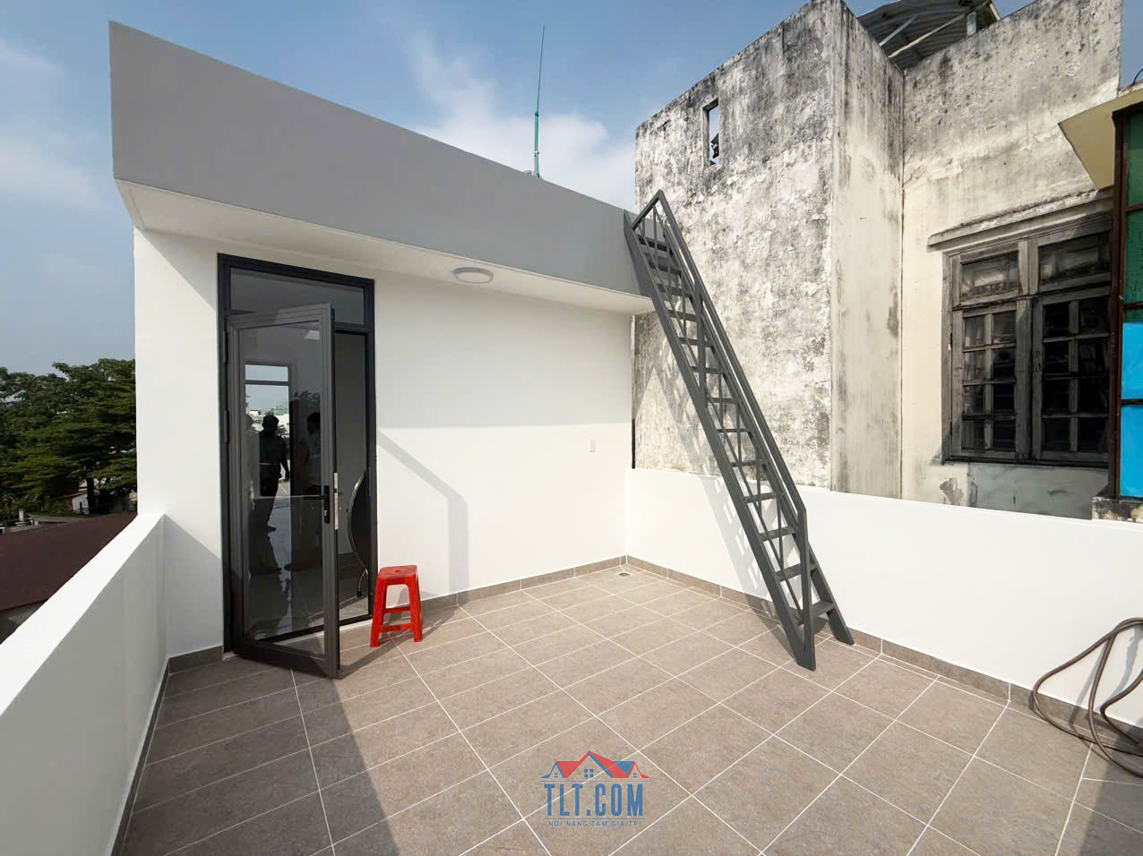 Không gian trên sân thượng