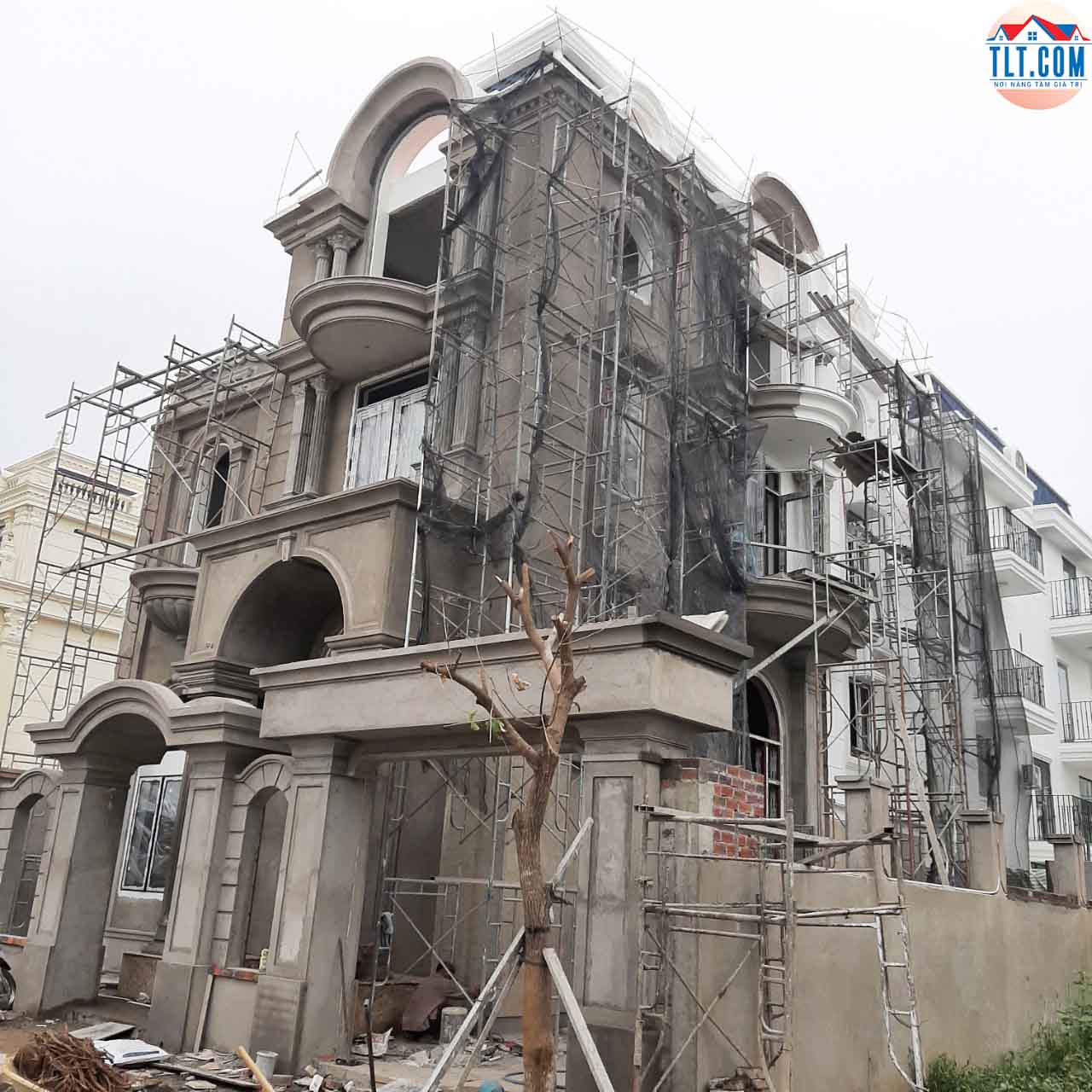 Hoàn thiện căn biệt thự đã xây thô tại Bình Dương