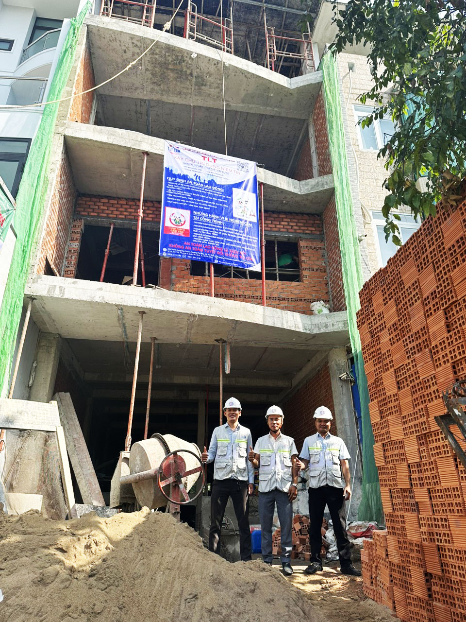 Xây nhà phần thô