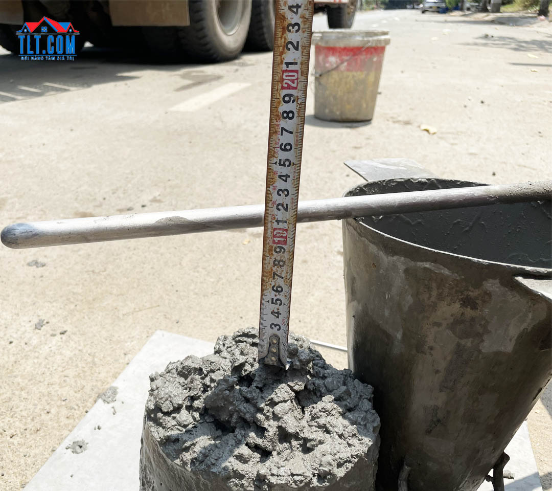 đo cột mốc đổ bê tông