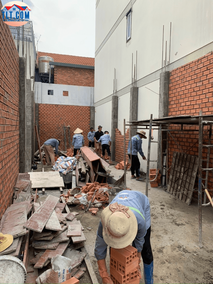 Thi công xây tường bao xung quanh