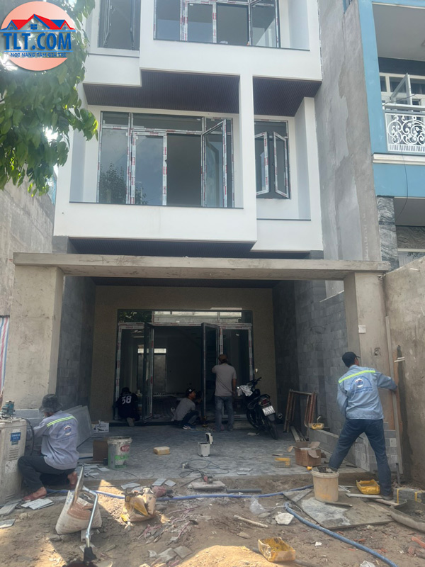 Công tác hoàn thiện mặt tiền cho ngôi nhà